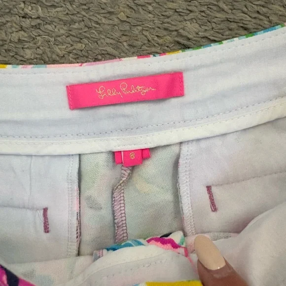 Lilly Pulitzer Buttercup knit Floral flamingo short with scalloped hem size 8 - Picture 2 of 3